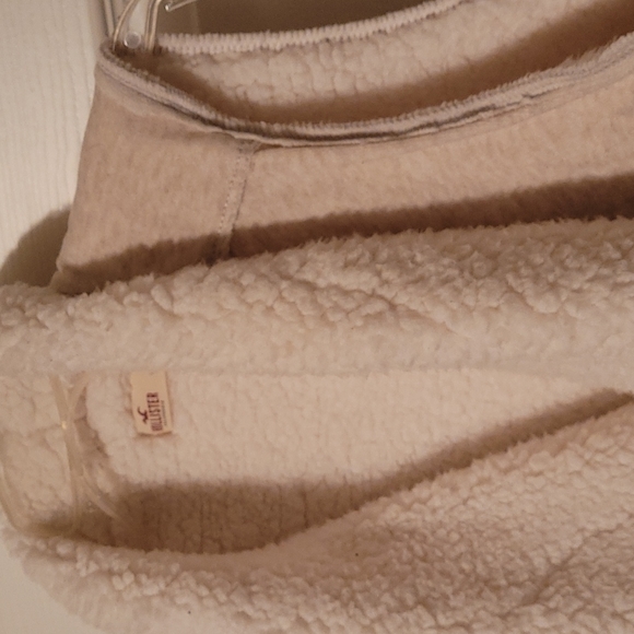 NWOT - SHERPA Lined Vest, WOW!! - Picture 8 of 15